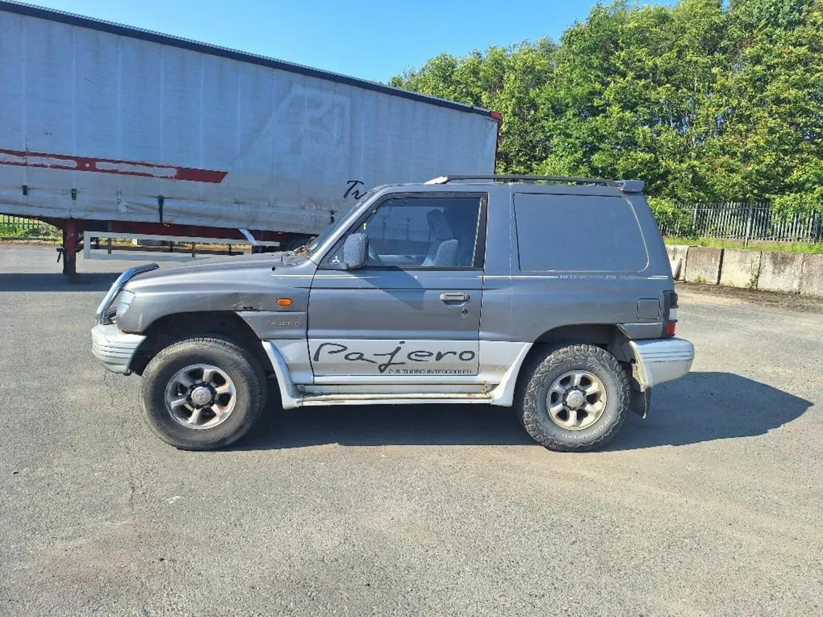 Mitsubishi Pajero - Image 4