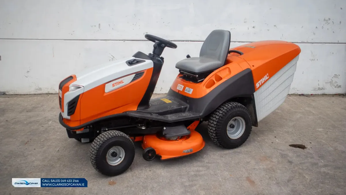 2020 Stihl  RT5112 ride-on lawnmower - Image 1