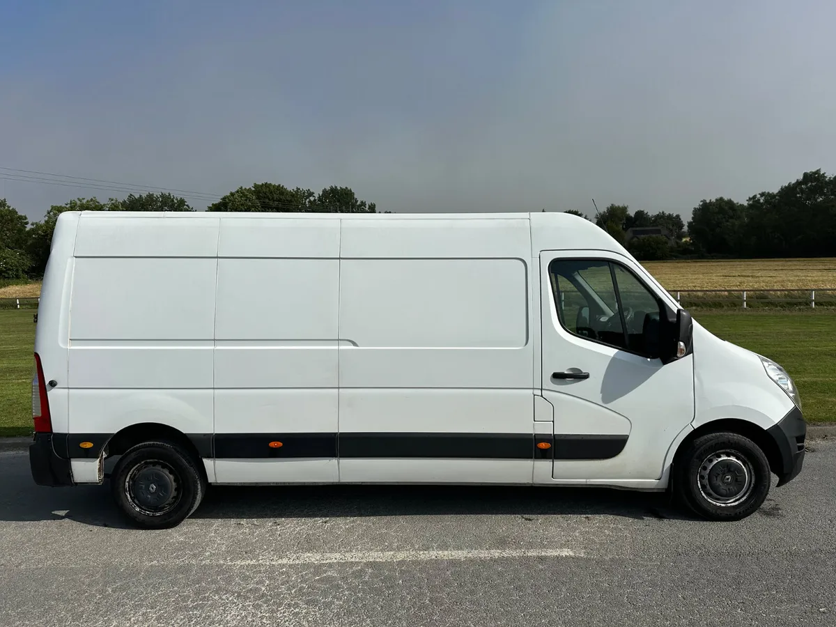 Renault Master 2018 DOE 10/25 - Image 3