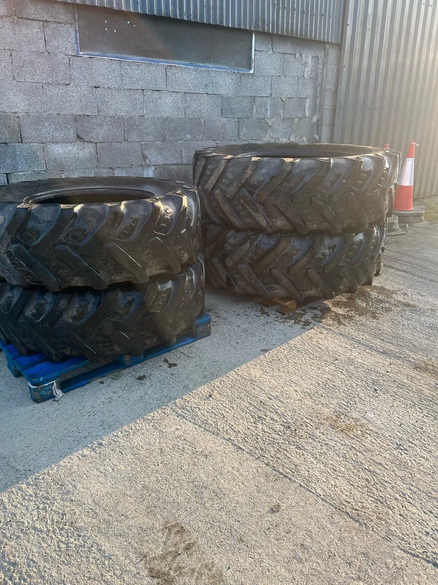 Tractor tyres - Image 1