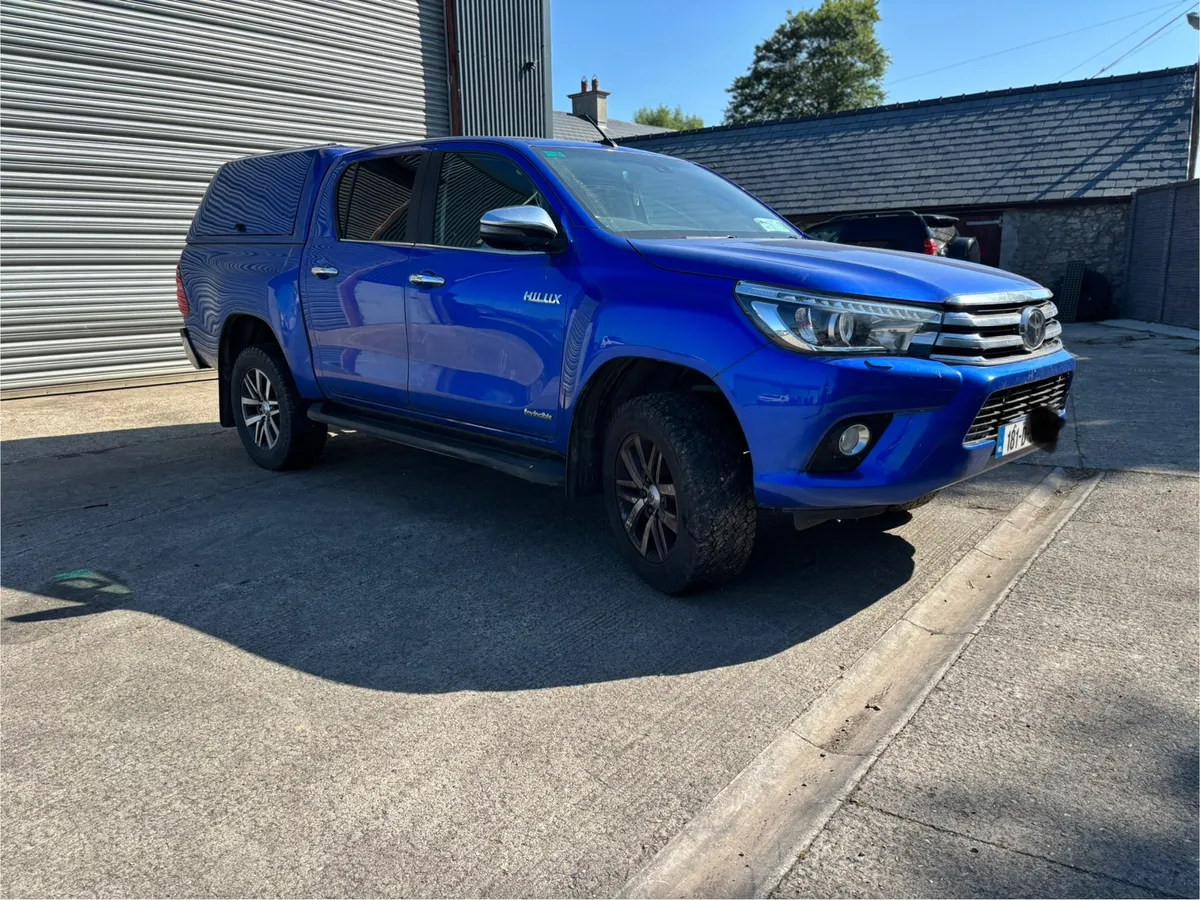 Toyota Hilux Invincible - Image 1