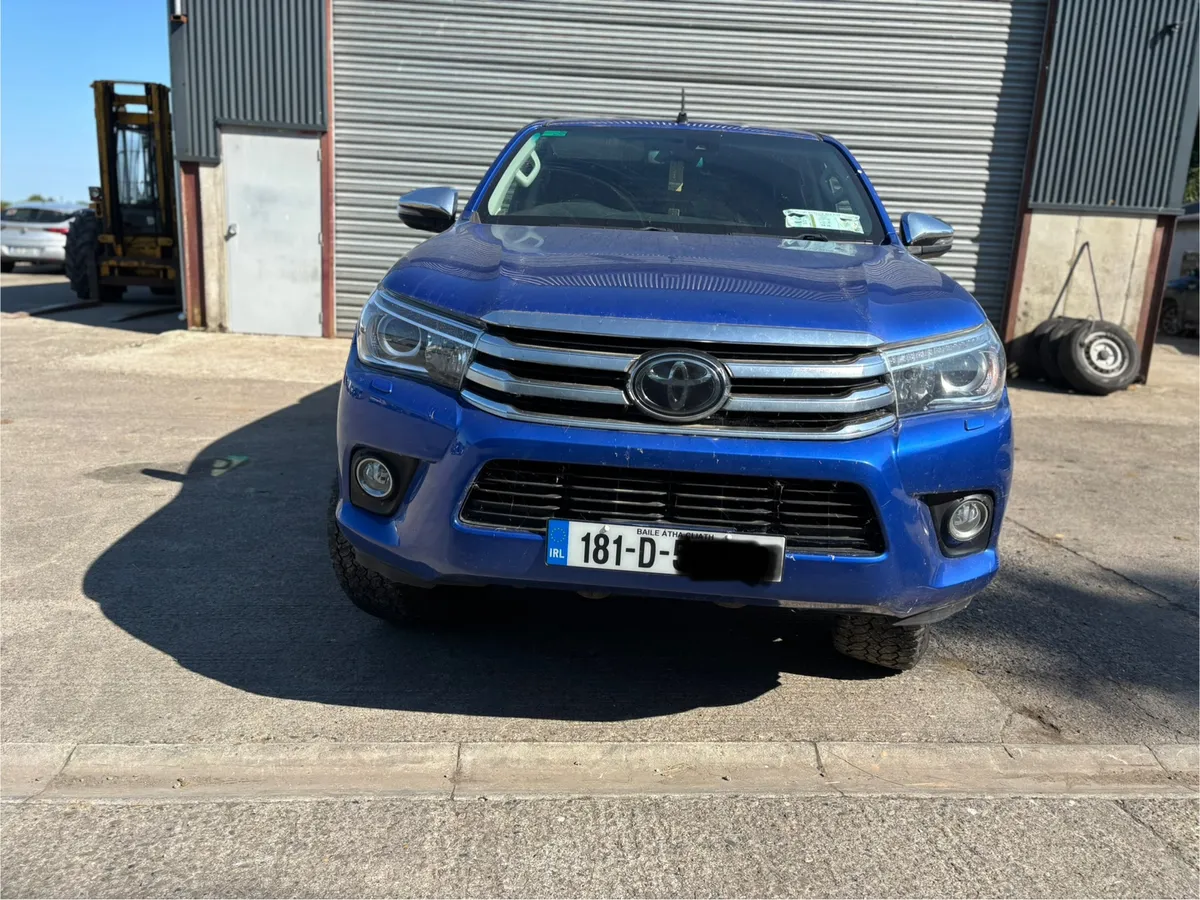 Toyota Hilux Invincible - Image 3