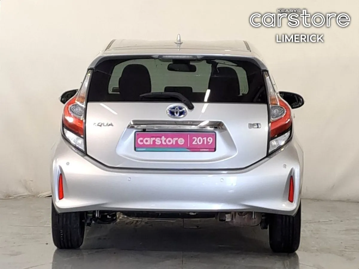 Toyota Aqua 1.5 PET Hybrid - Image 4