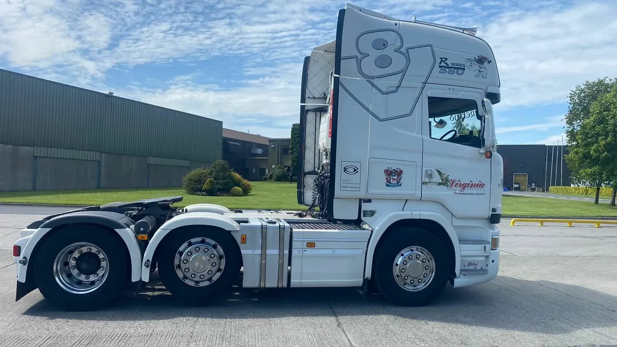 2016 Scania R580 6x2 - Image 2