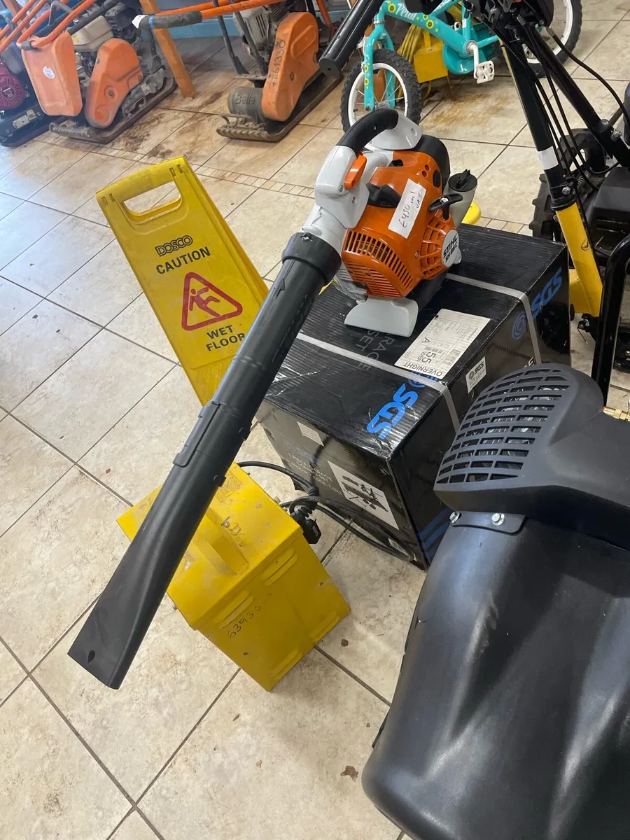 Leaf blower - Image 1