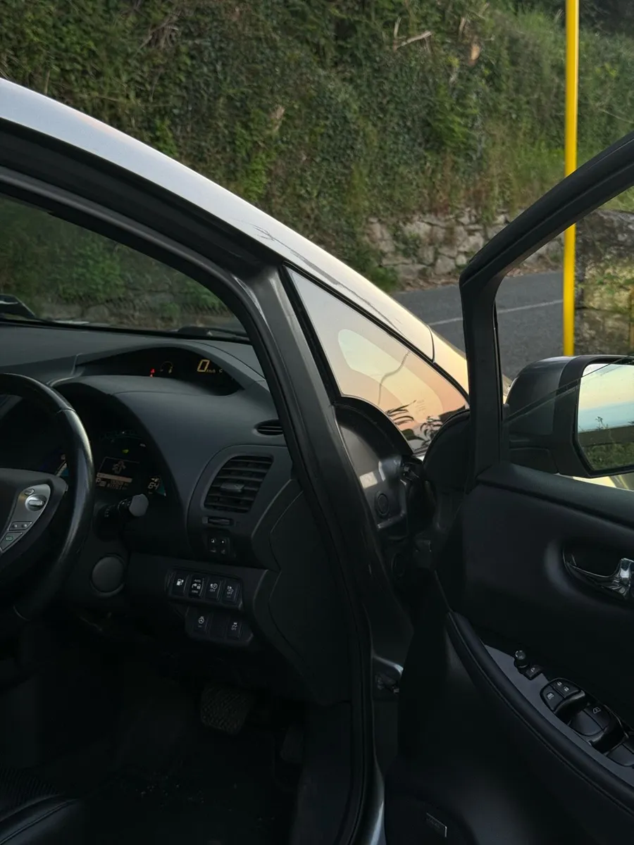 Electric Nissan Leaf - Full Spec - New Tyres - Image 4