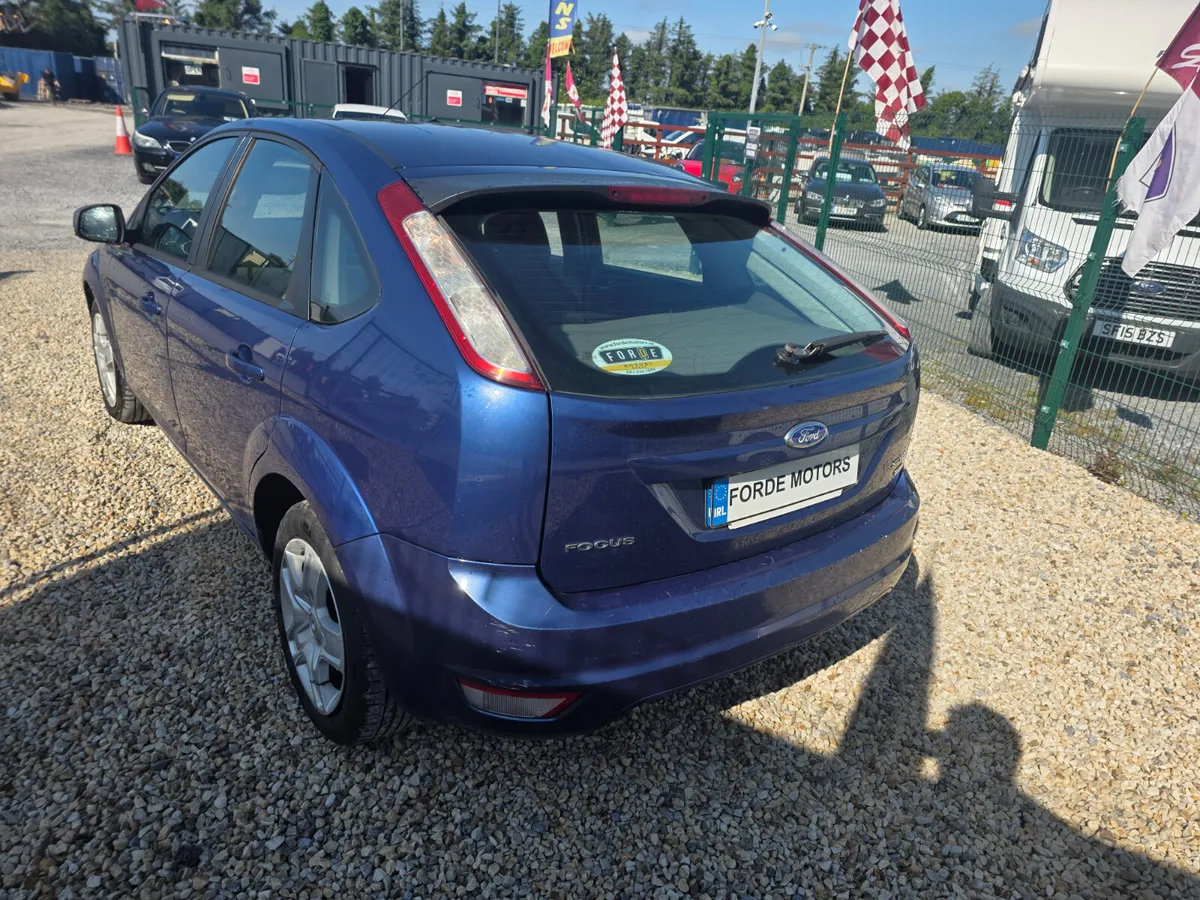 Ford Focus 2010 - Image 3