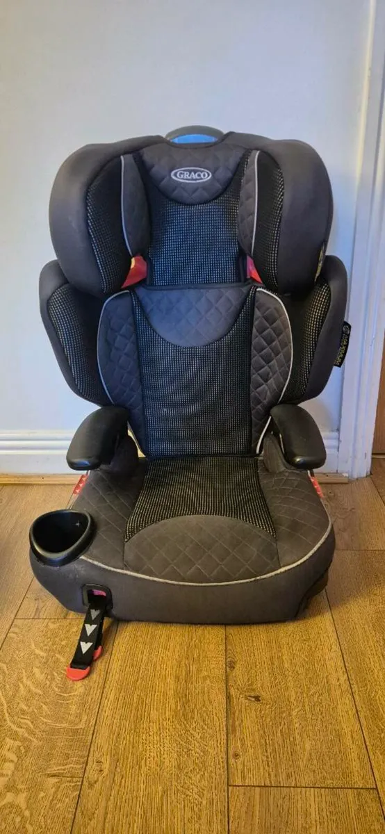 Child Car Seat - Image 1