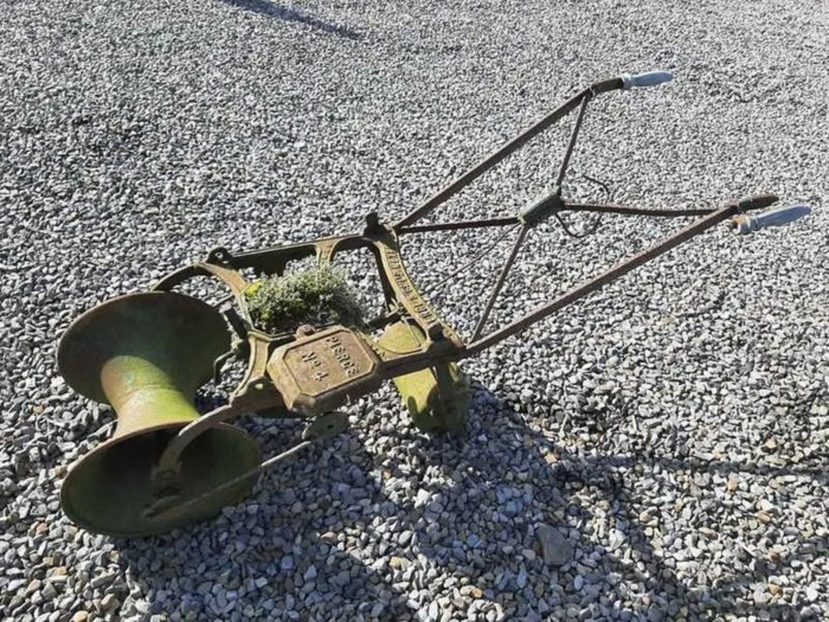 Antique cast iron Pierce wexford sower - Image 4