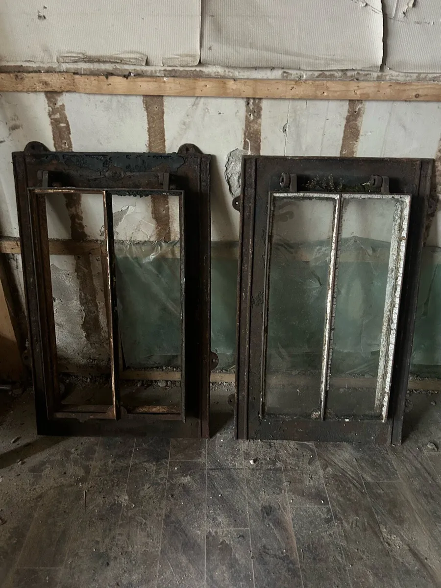 Cast Iron Rooflights - Image 3