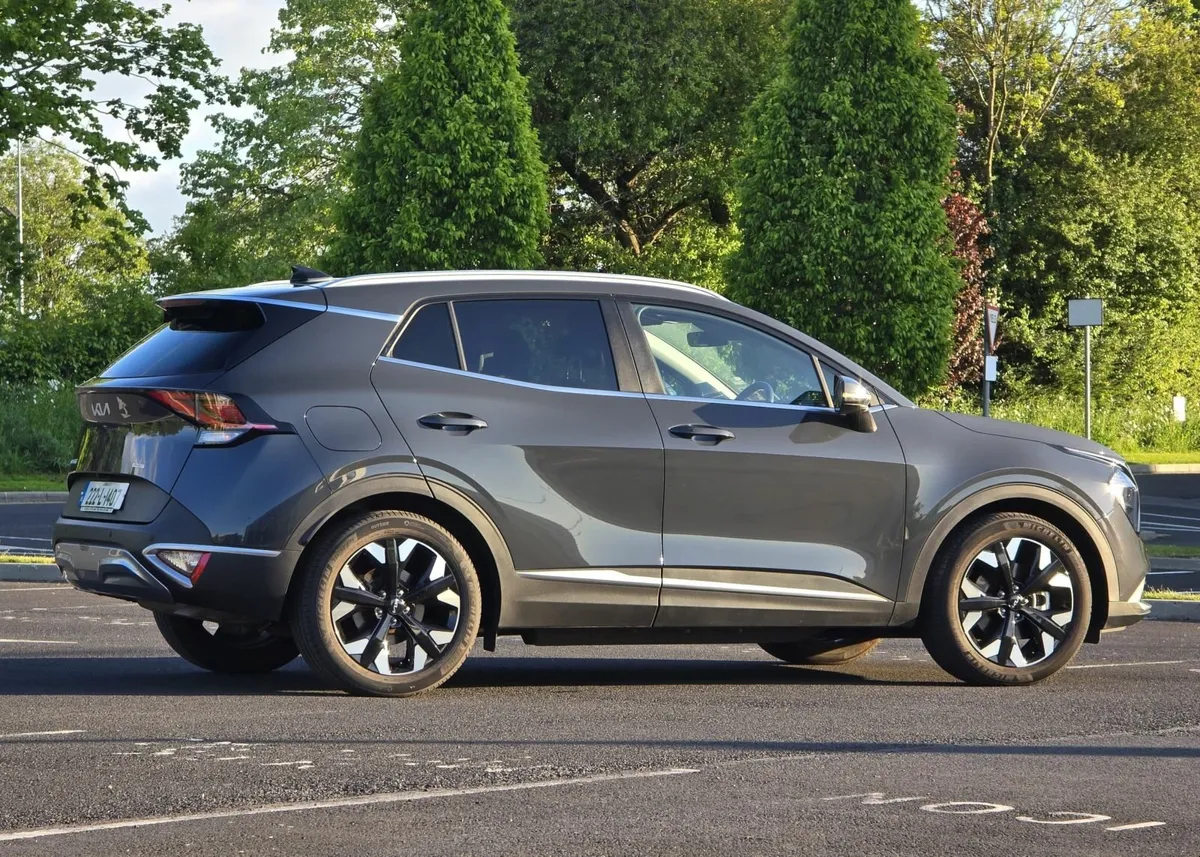 Kia Sportage K3 PHEV 2022 Auto 4x4 Like New 5000km - Image 2