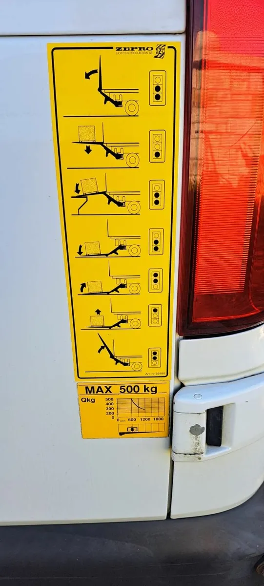 Van tail lift - Image 3