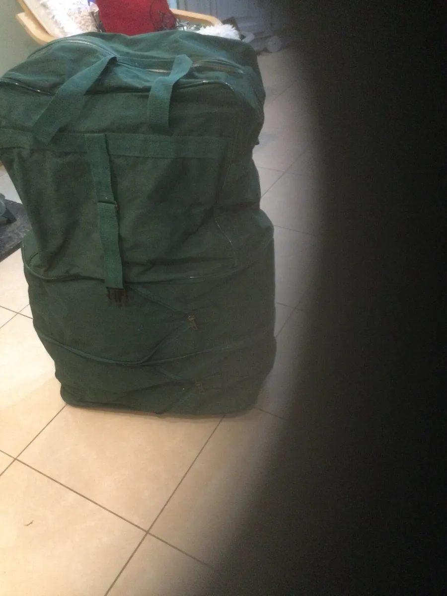 Large luggage bag - Image 3