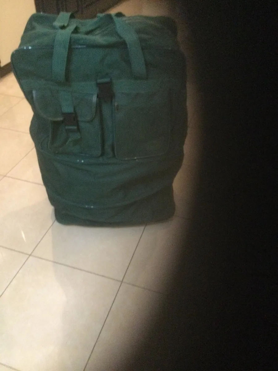 Large luggage bag - Image 4
