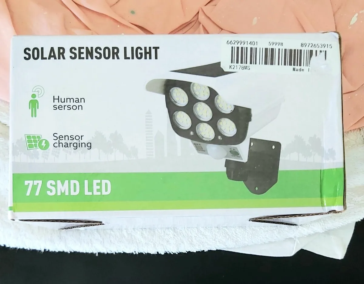 Solar power outdoor light