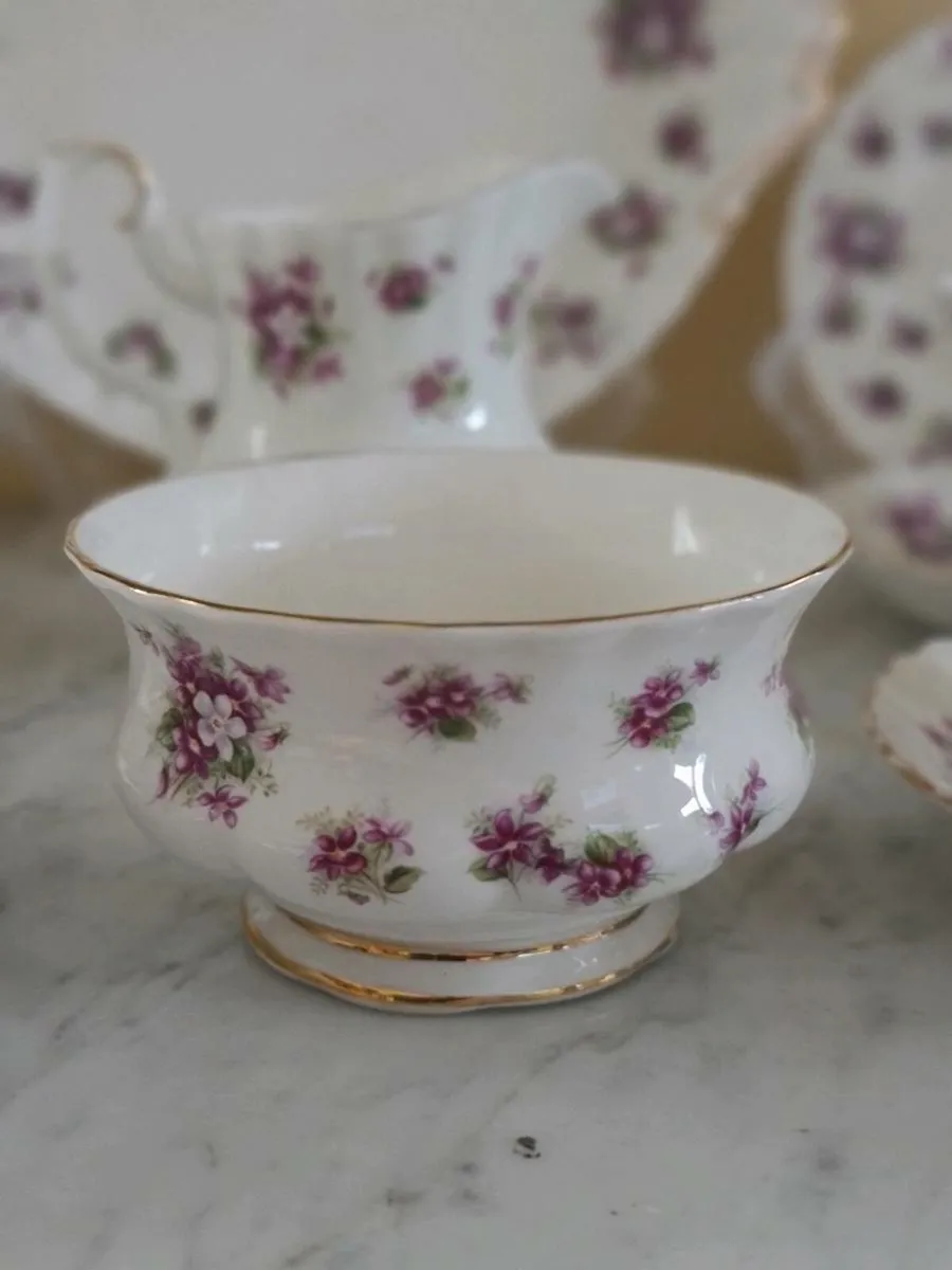 Royal Albert sweet violets - Image 2