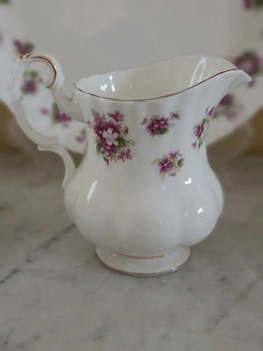 Royal Albert sweet violets - Image 4