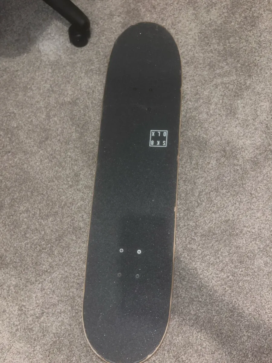 Skateboard - Image 2