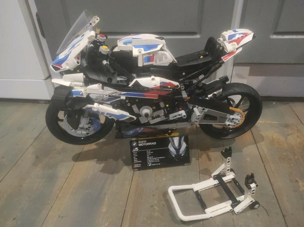 LEGO BMW Motorbike M 1000 RR (not genuine LEGO) - Image 1