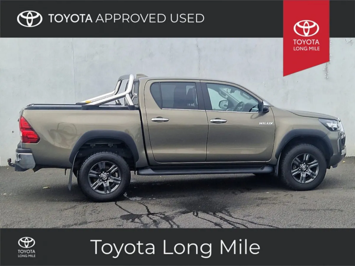 Toyota Hilux 2.8 SR5 Auto With Extra's (Leather, R - Image 4