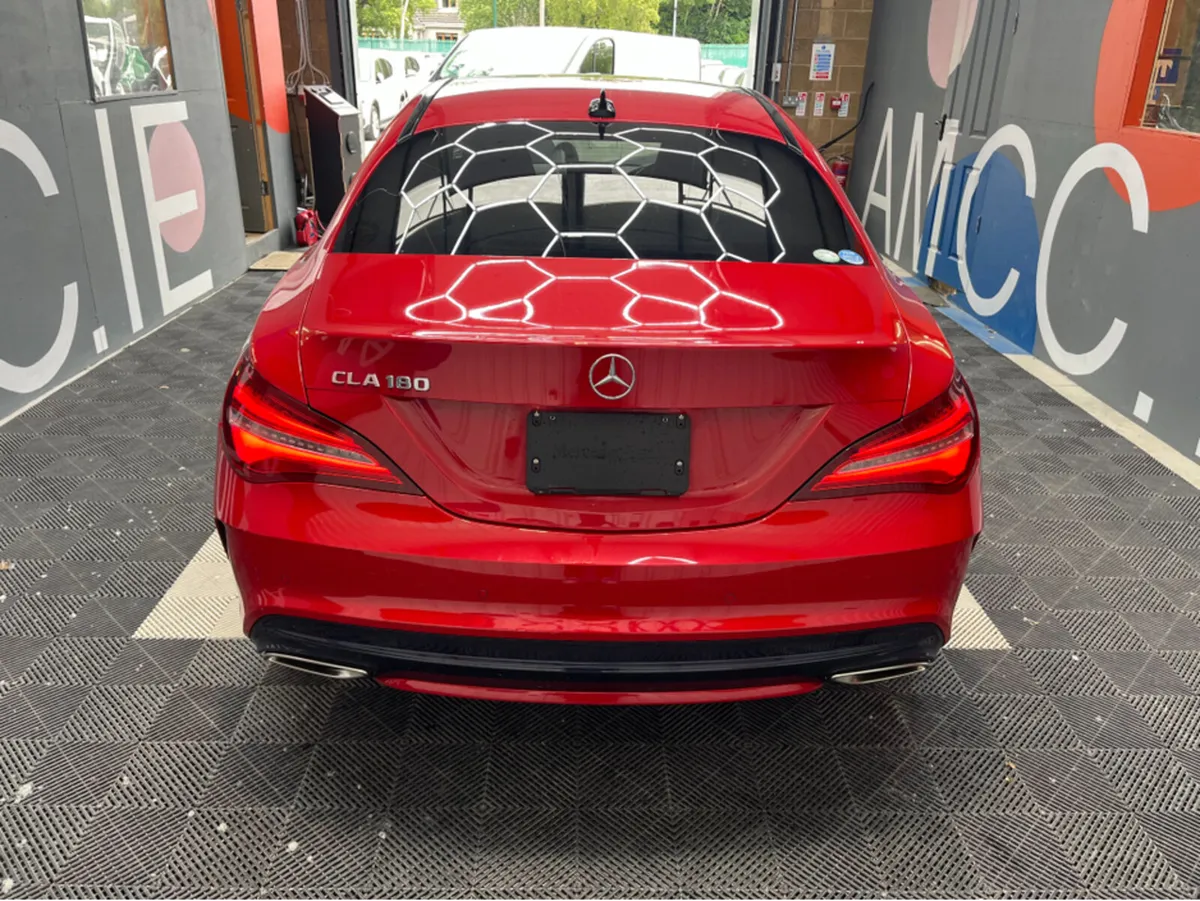Mercedes-Benz CLA CLA180 AUTOMATIC AMG-LINE SUNROO - Image 4