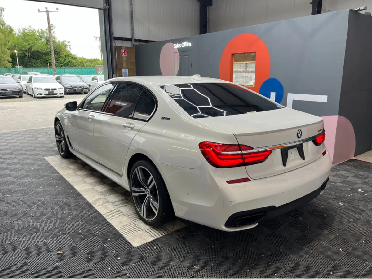BMW 7-Series 2.0 HYBRID / 78k KMs / HEATED & VENTI - Image 4