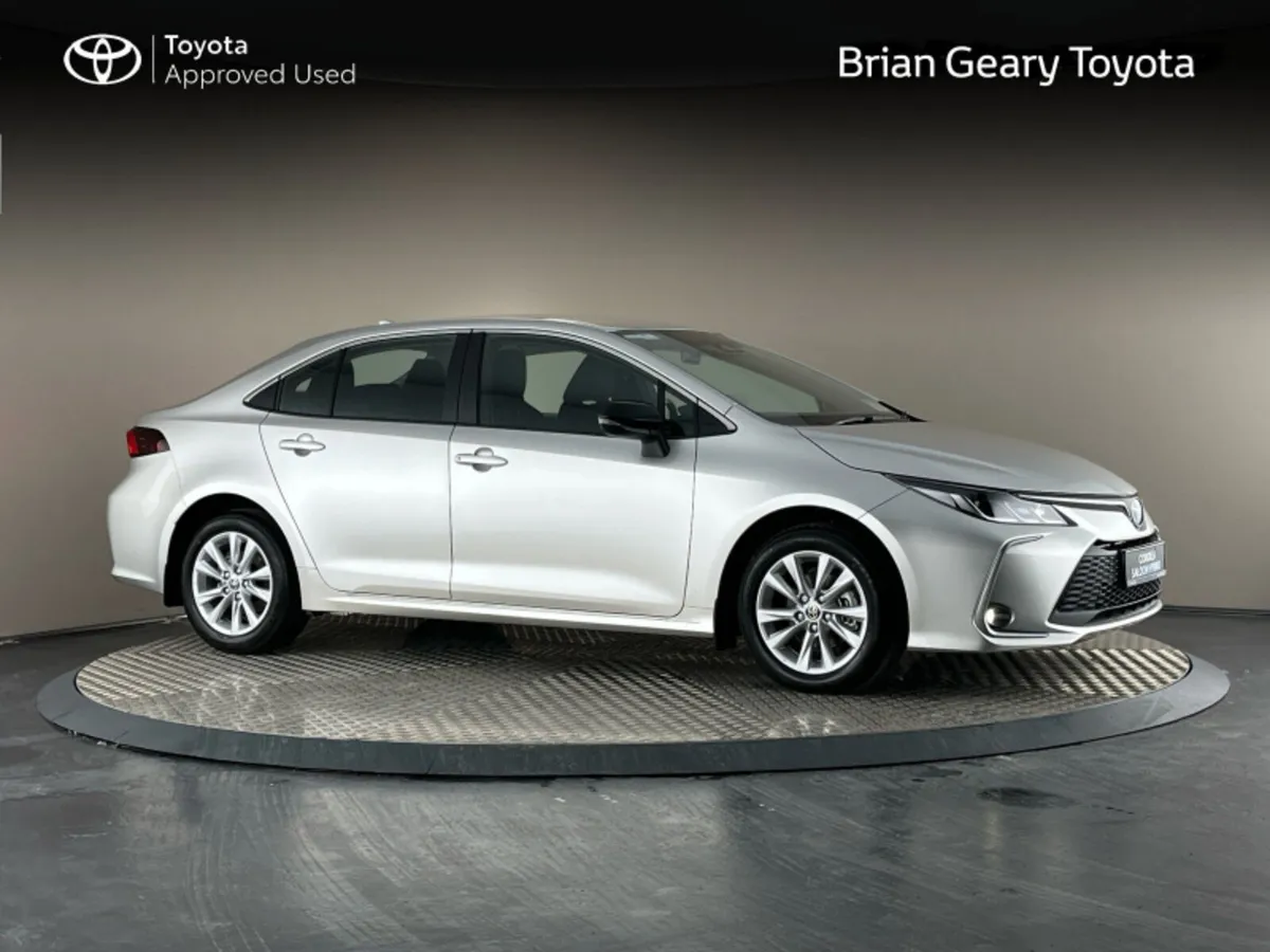 Toyota Corolla HYBRID LUNA SALOON - Image 1