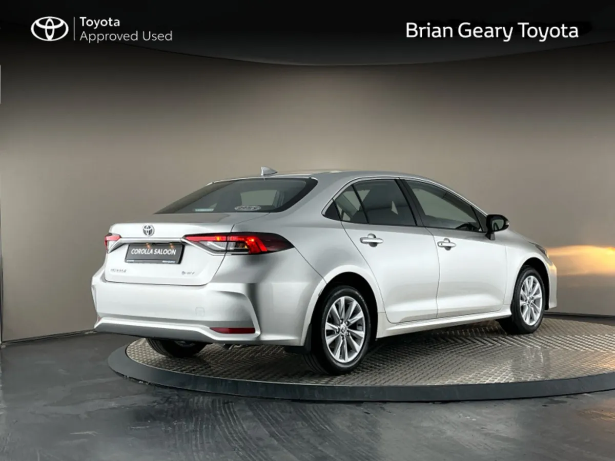 Toyota Corolla HYBRID LUNA SALOON - Image 2
