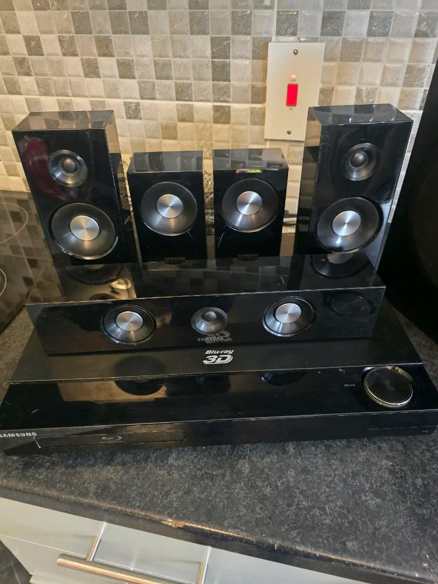 Samsung HT C5500 5.1 Channel Surround Sound Home T - Image 2