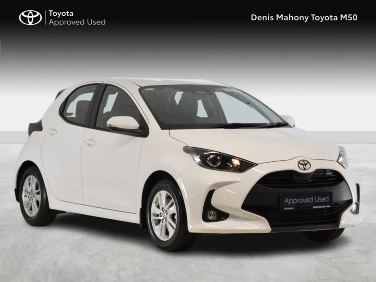 Toyota Yaris Hybrid Luna Auto - Image 1
