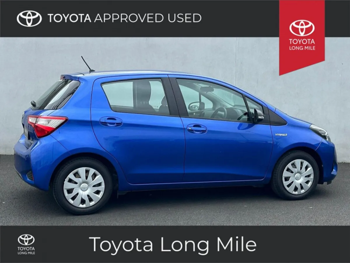 Toyota Yaris 1.5 Hybrid Active 5dr CD Player - Image 4