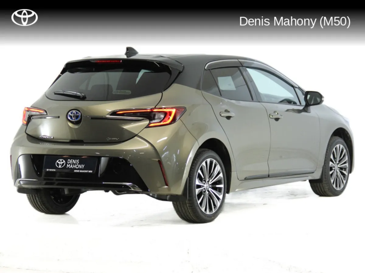 Toyota Corolla Luna Sport Hatchback - Image 2