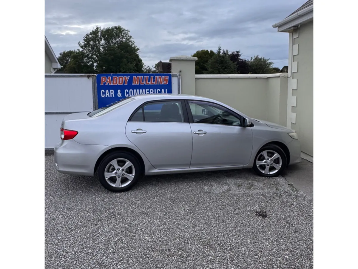 Toyota Corolla 1.4 D-4D LUNA MC 4DR - Image 4