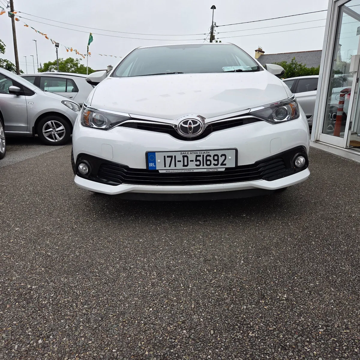 Toyota Auris 2017 1.2 Petrol 5DR Soleil - Image 2
