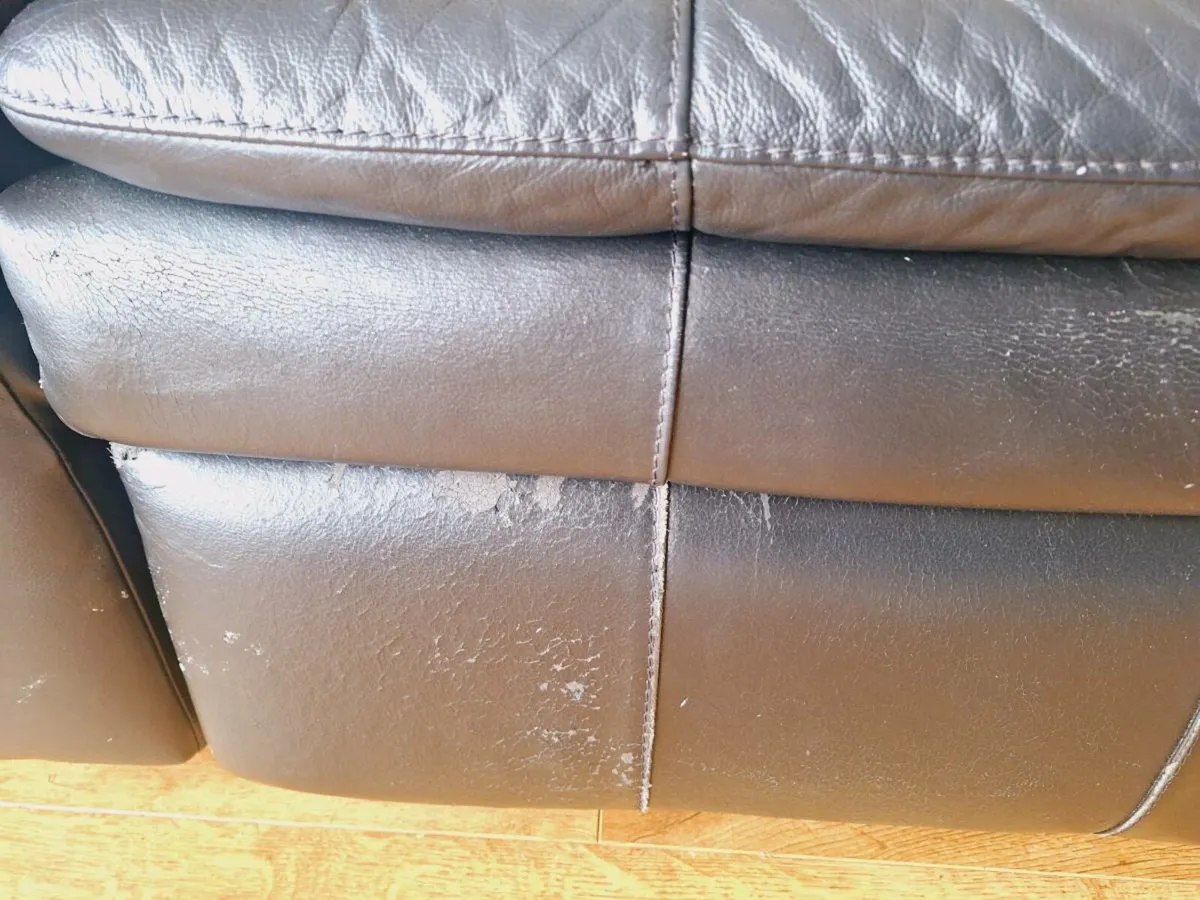Recliner Suite - Image 3