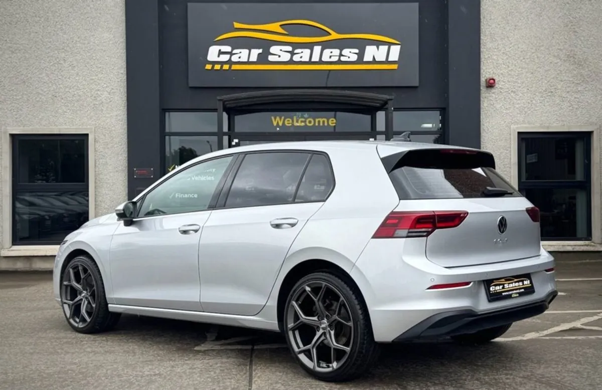 Volkswagen Golf 2.0 TDI Life Hatchback 5dr Diesel - Image 4