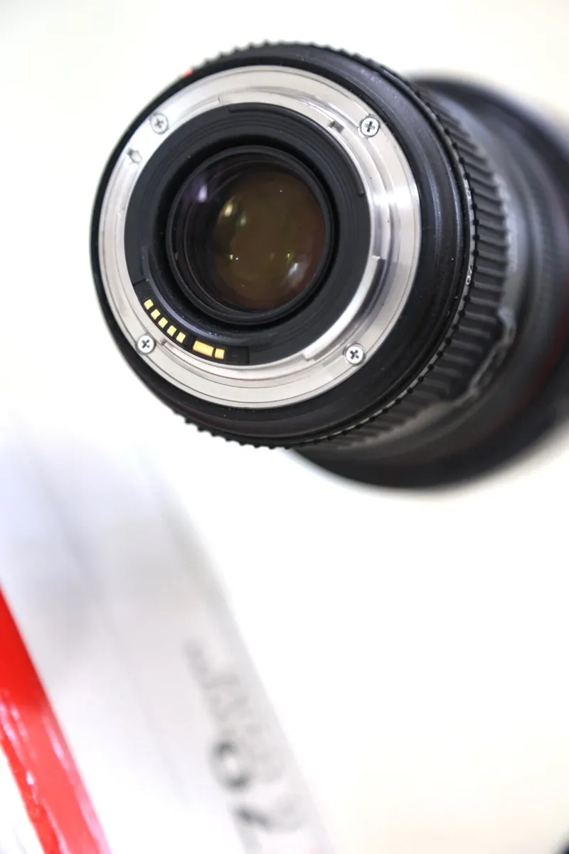 Canon 24-70 f2.8 ii usm L series lens - Image 3