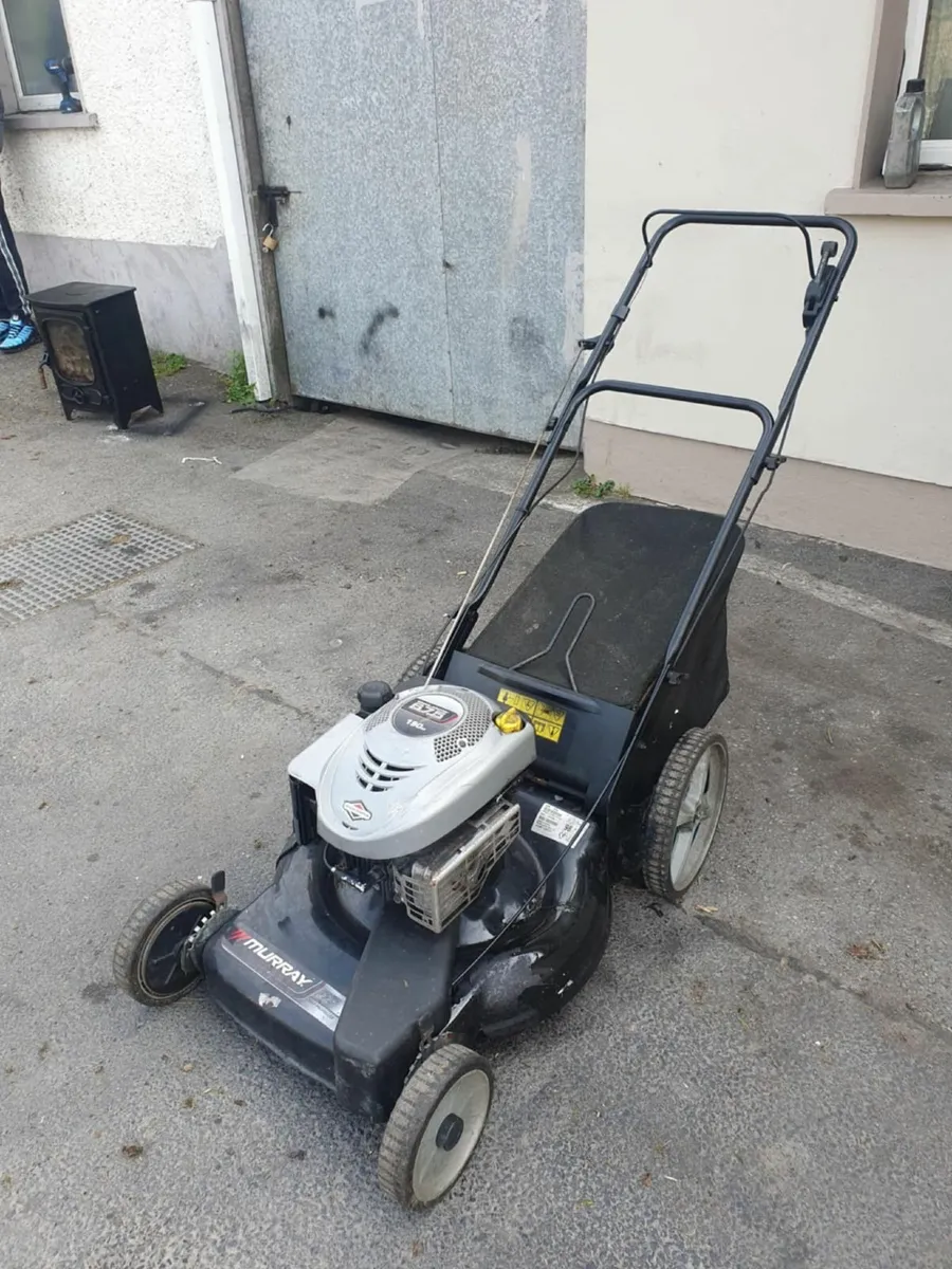 Murray self-drive lawnmower Brixton Stratton - Image 1