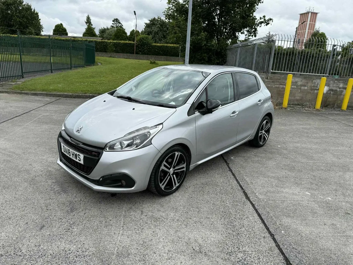 Peugeot 208 gt-line automatic - Image 2