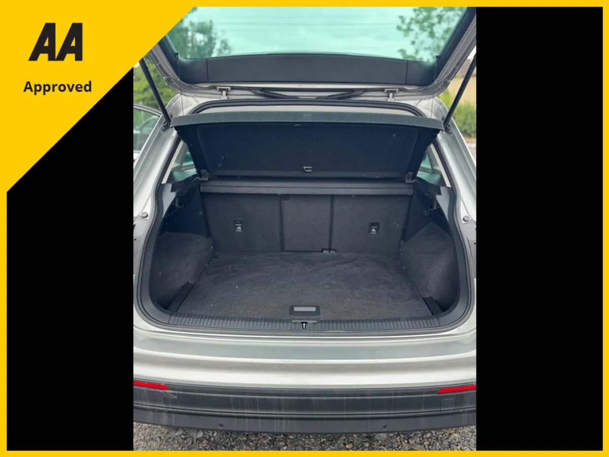 Volkswagen Tiguan Pan Roof - Image 4