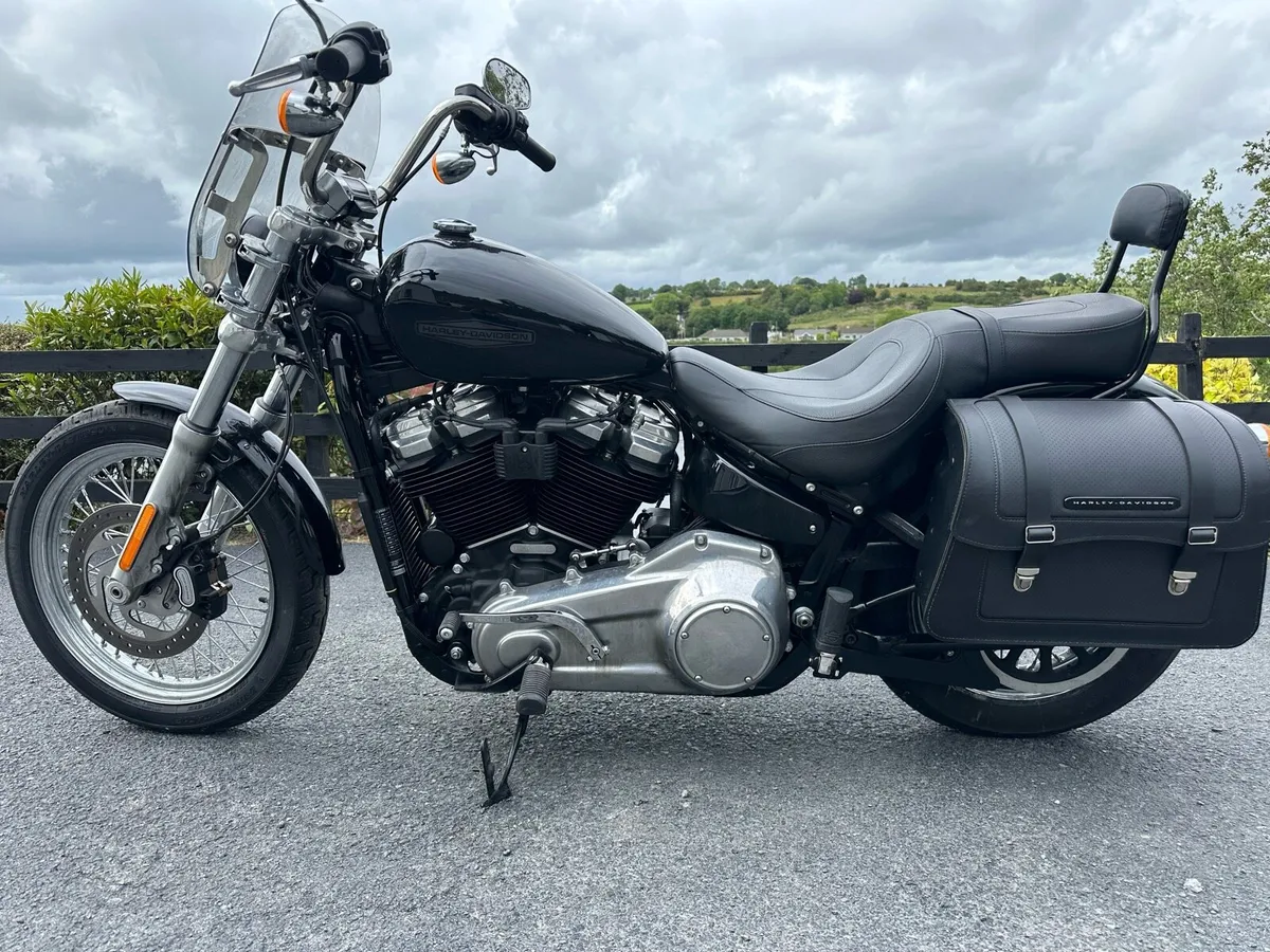 2022 Harley Davidson softail - only 3000km - Image 1