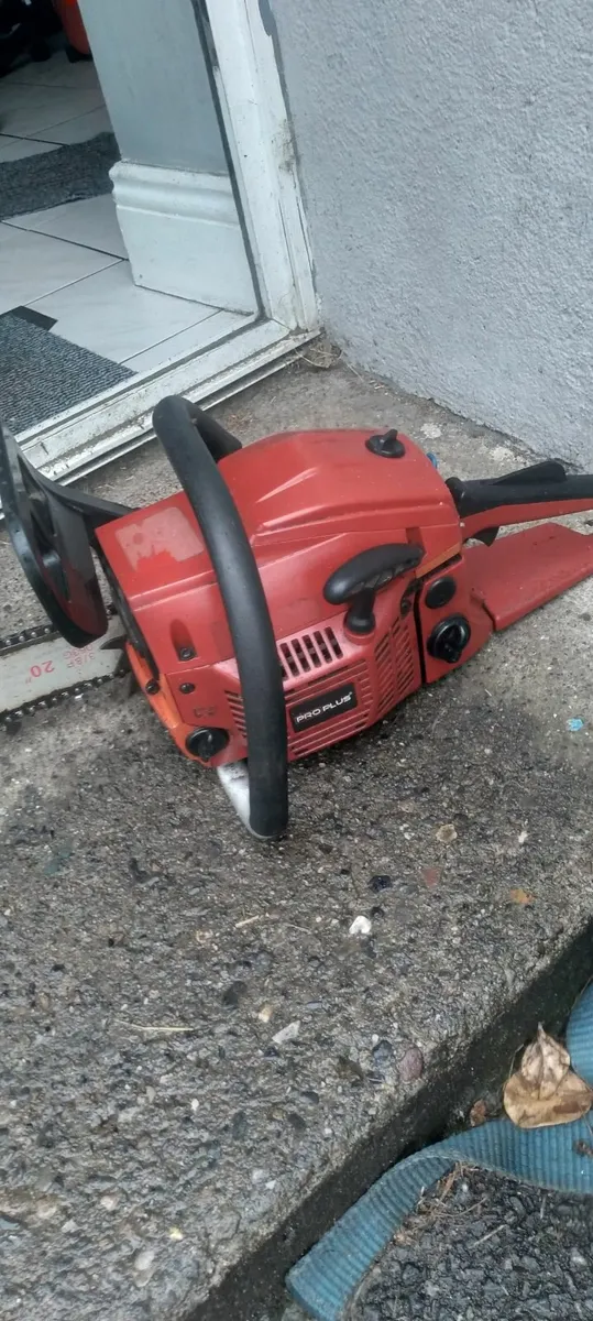 Pro pulse Chinasaw running well price too sell - Image 4