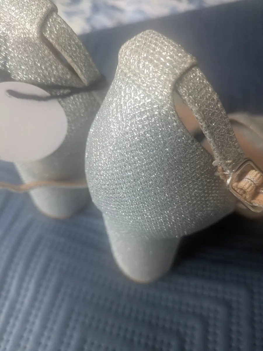 Ladies shoes - Image 2