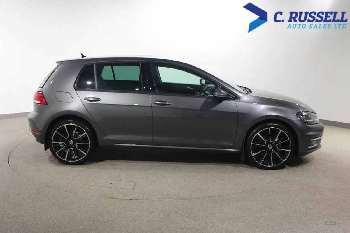 Volkswagen Golf Diesel Hatchback - Image 4
