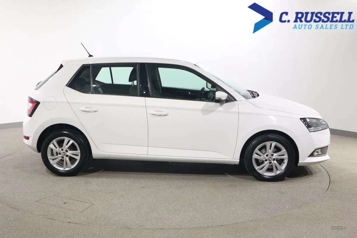 Skoda Fabia Hatchback - Image 4