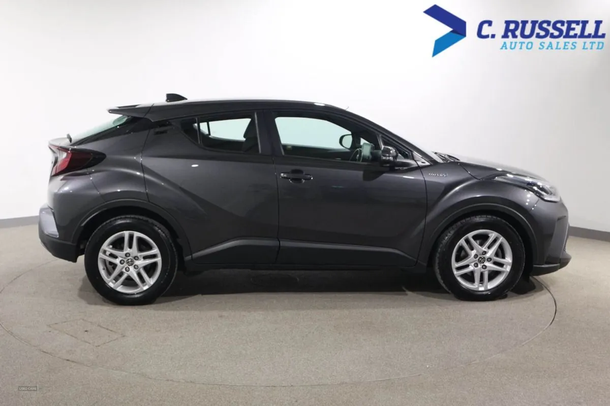 Toyota C-HR Hatchback - Image 4