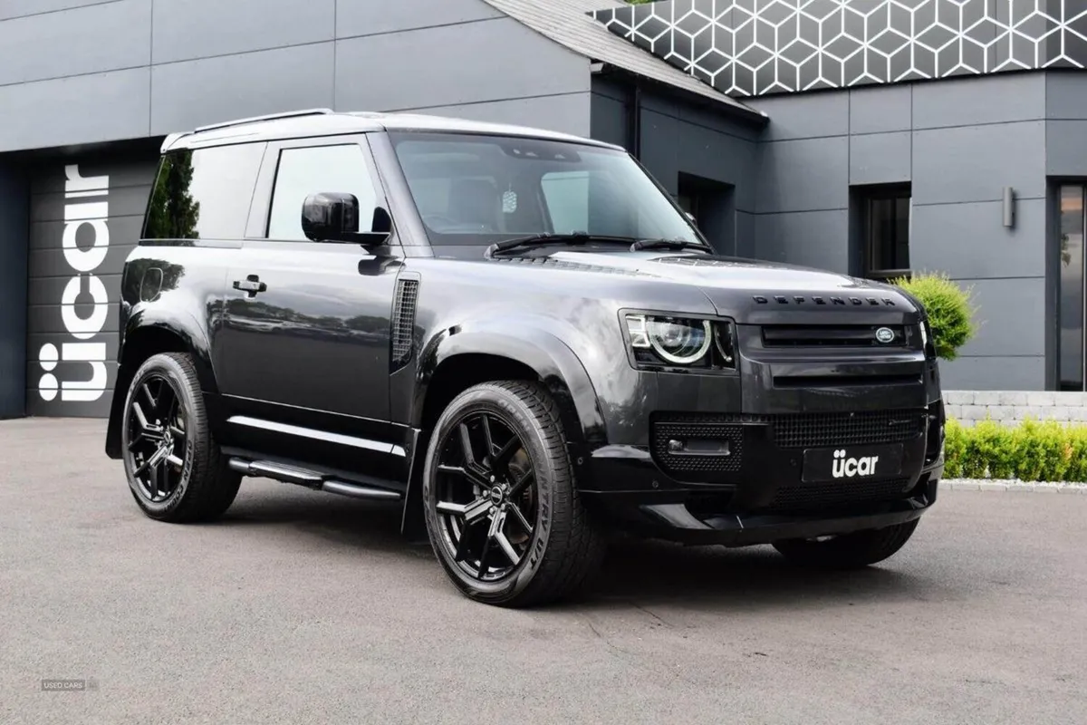 Land Rover Defender 90 3.0 D250 Mhev X-dynamic SE - Image 1