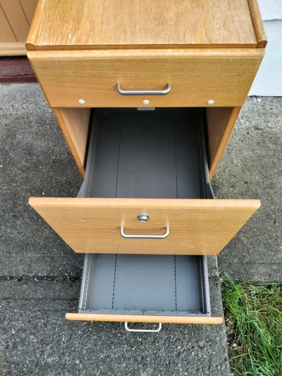 Oak Filing Cabinet - Image 4