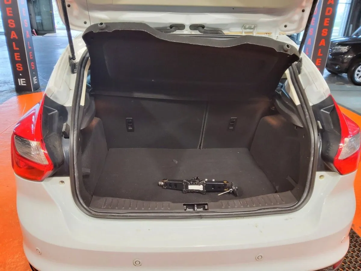 Ford Focus 1.6 115PS S/S Zetec-s - Image 4