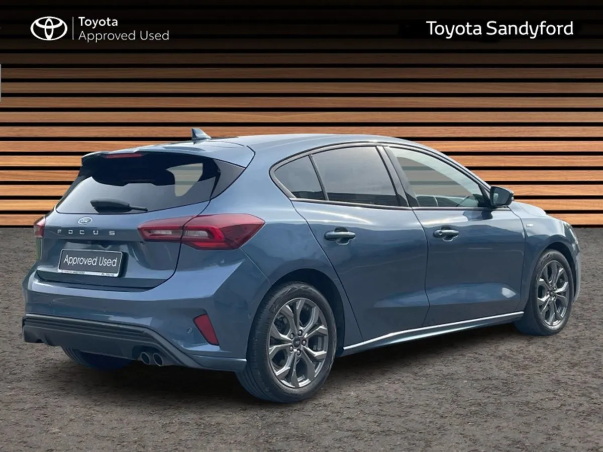 Ford Focus St-line 1.0t Style // Rear Camera Park - Image 2
